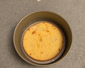 芒果柳橙酸奶慕斯蛋糕的做法 步骤10
