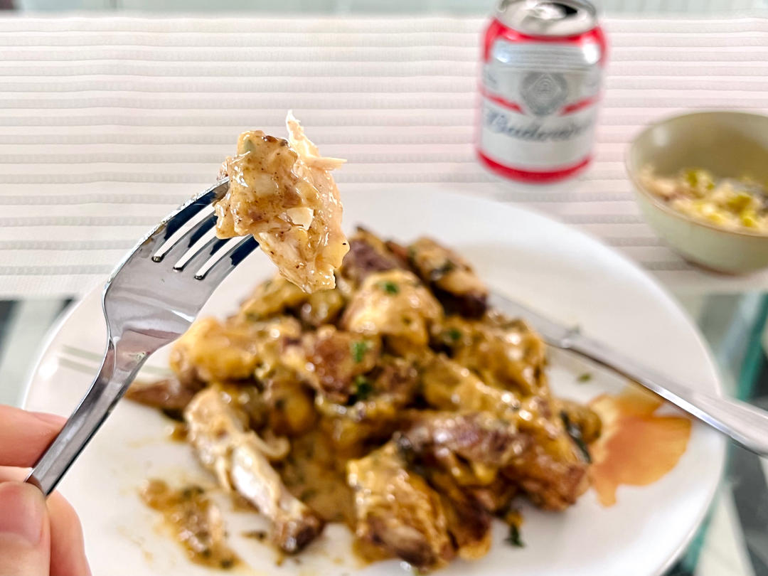 Julia Child 的荷兰酱香草煎鸡肉