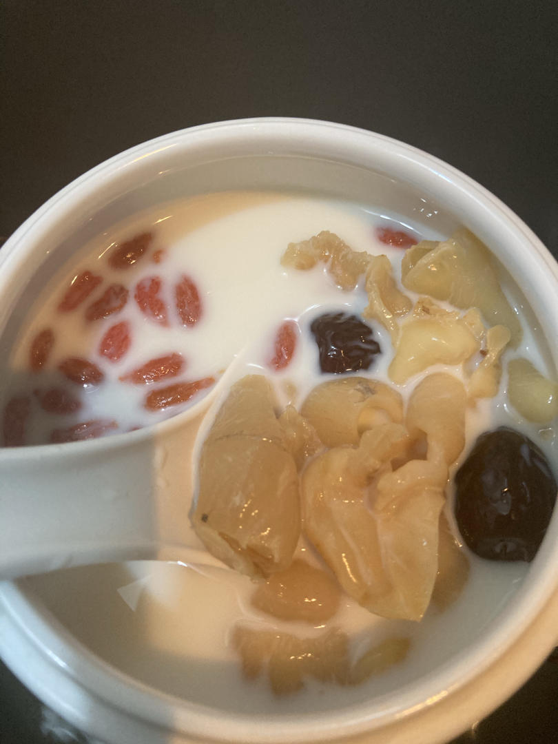 stellawen做的牛奶炖花胶