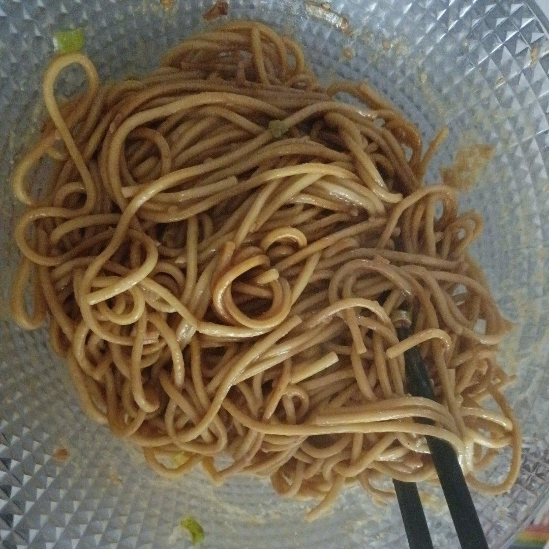 超简单超快手的热干面（小白也可以学会哦）