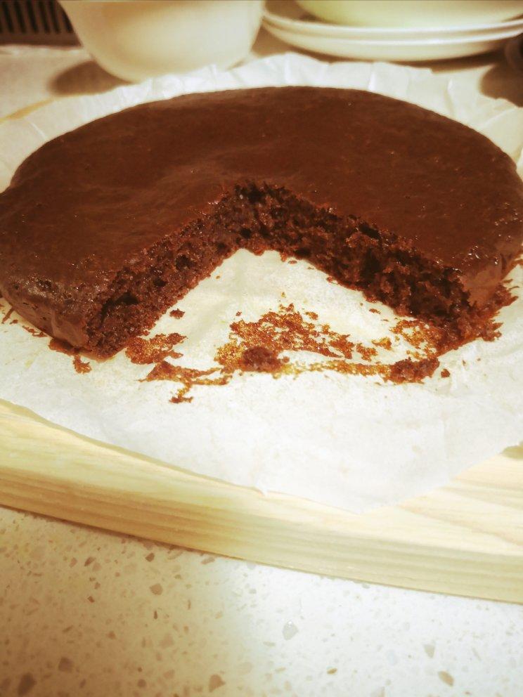 味道惊艳的纯素cup cake——纯素基础巧克力杯子蛋糕配意式奶油霜（附2款纯素糖霜做法）