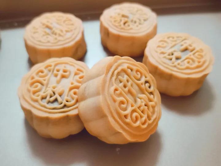 广式莲蓉（豆沙）蛋黄月饼（超详细步骤）