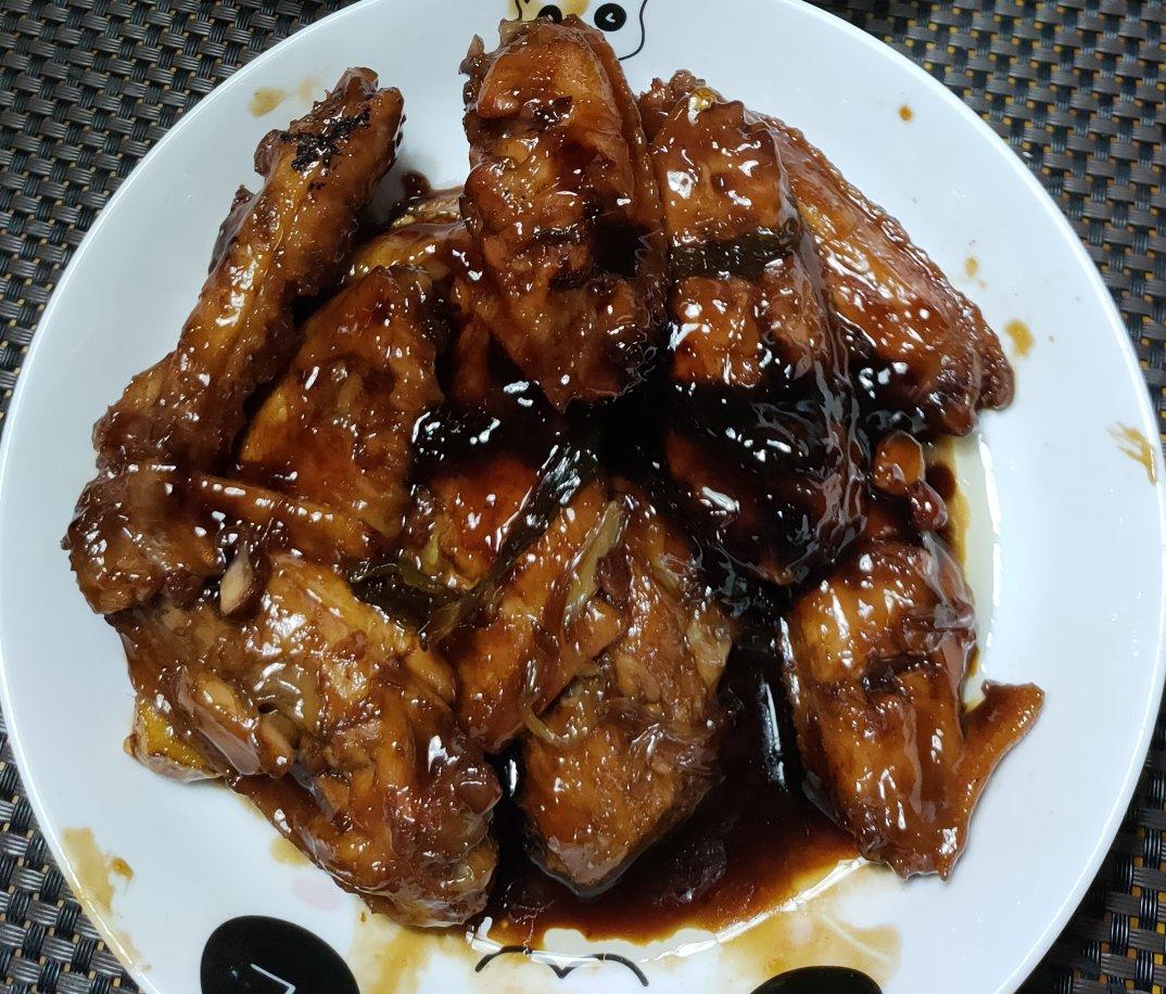 厨师长教你：“可乐鸡翅”的家常做法，味道鲜嫩可口，先收藏起来