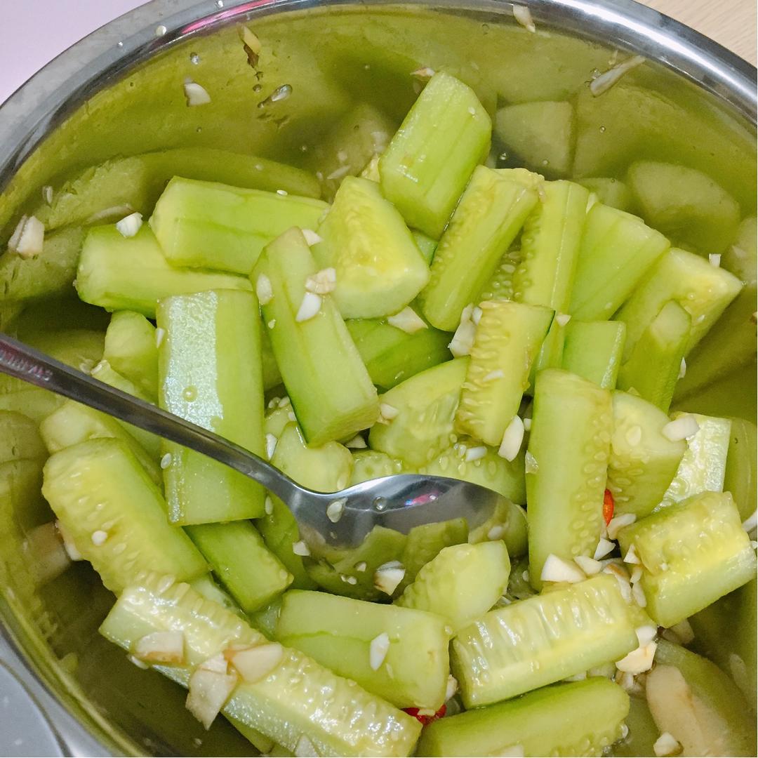 凉拌黄瓜