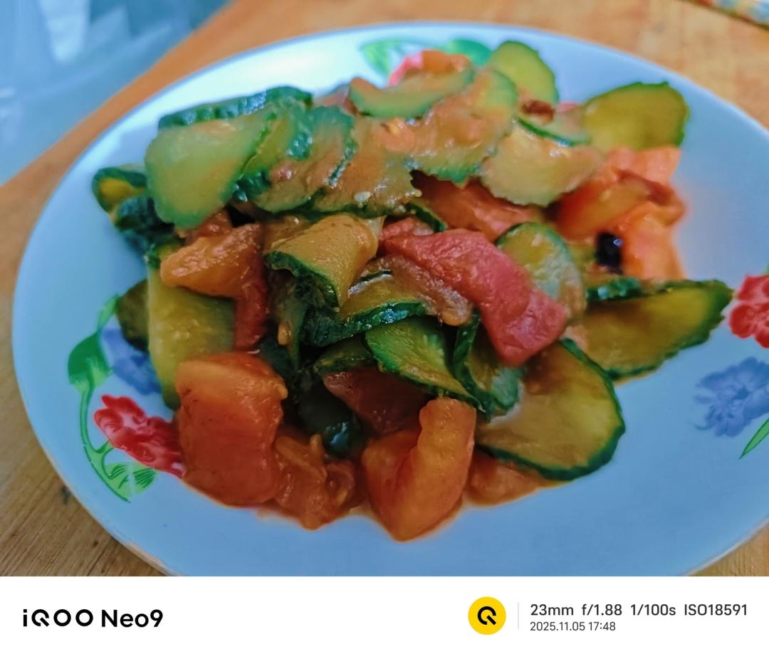 姥姥的西红柿🍅炒黄瓜