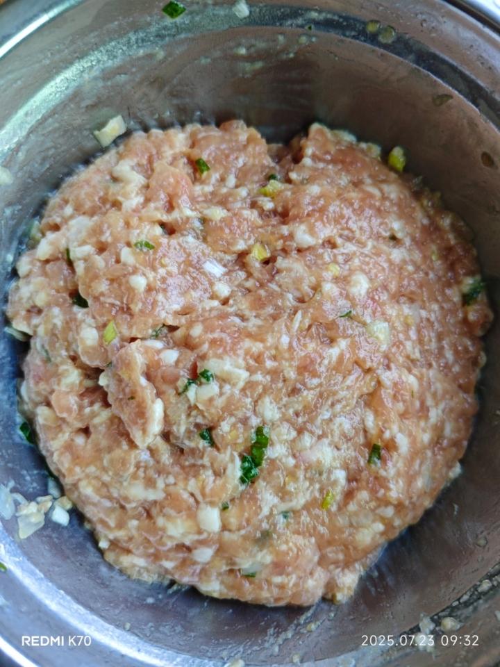 鲜肉小馄饨（调馅+馄饨包法）