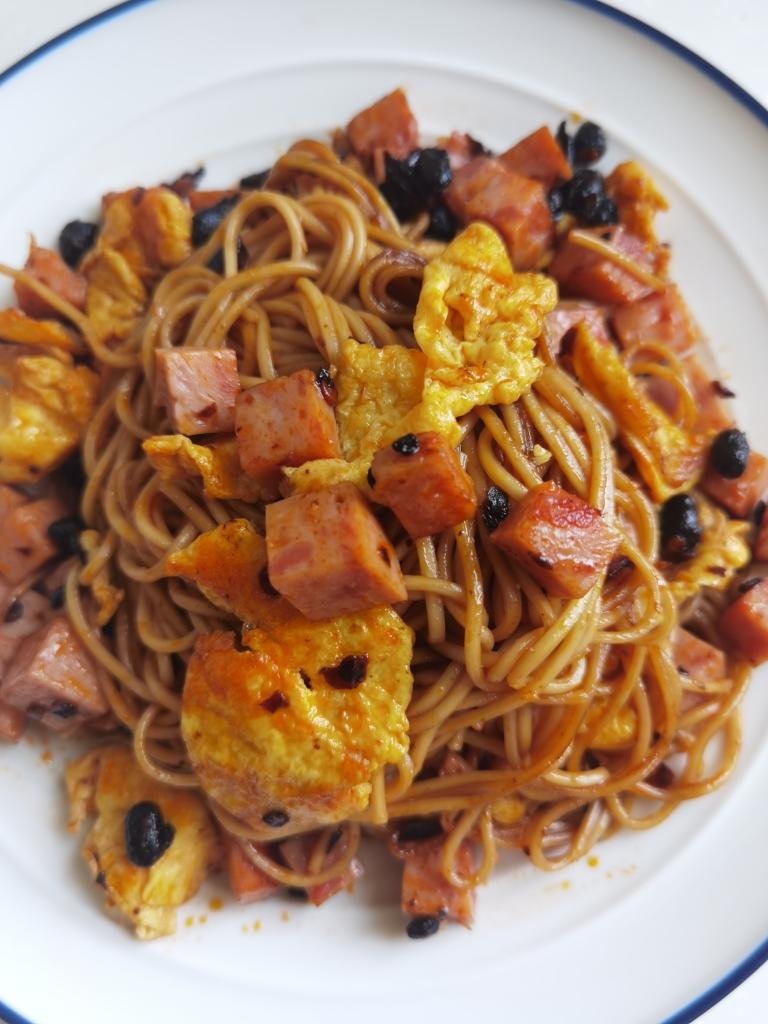 万能的老干妈！简单快手好吃的炒面