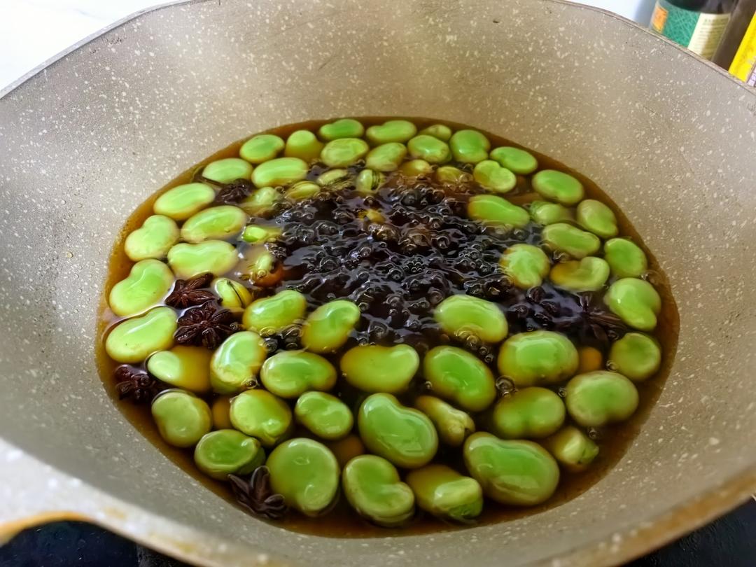 茴香豆、水煮五香蚕豆，孔乙己那碟让我们都流过口水的豆子
