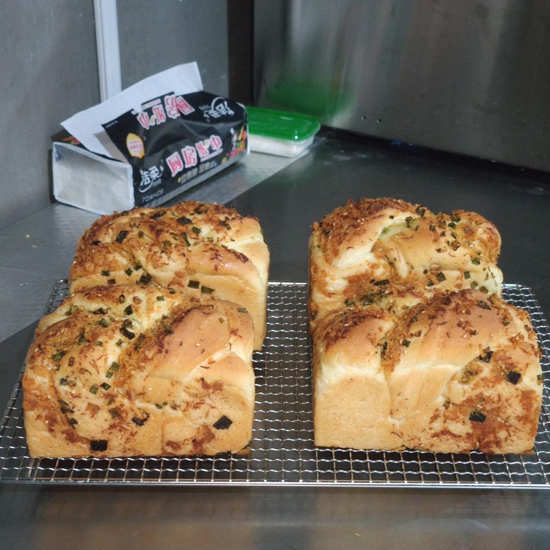 70%冷藏中种海苔肉松小吐司