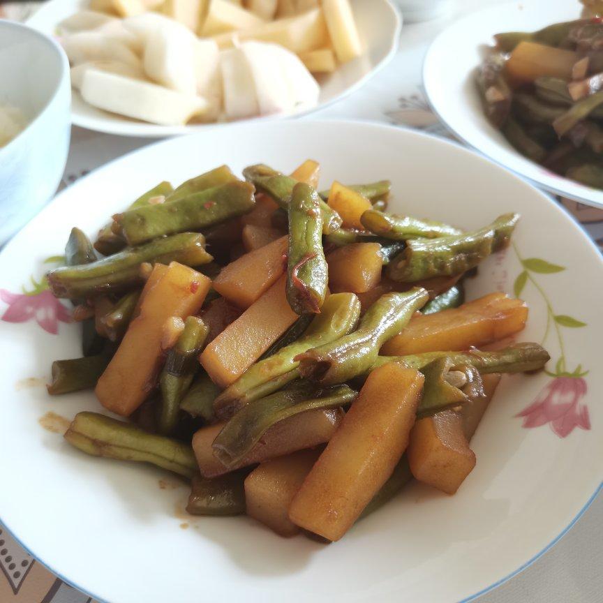 土豆炖豆角