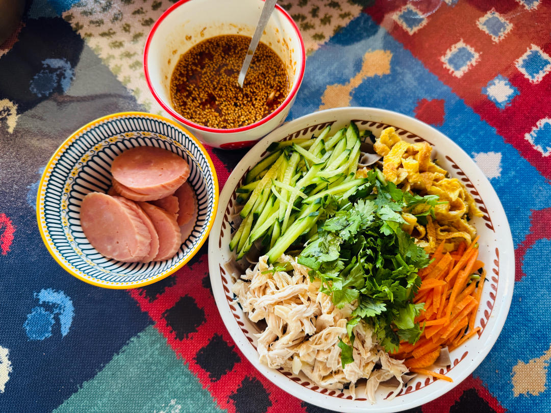 鸡丝凉面(快手菜)