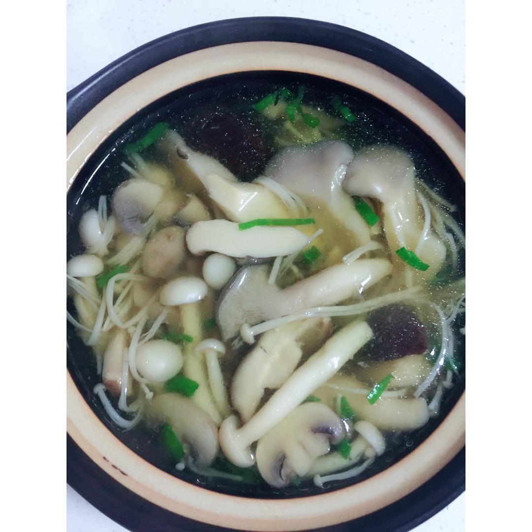 alisa味道做的新鲜菌汤蘑菇汤
