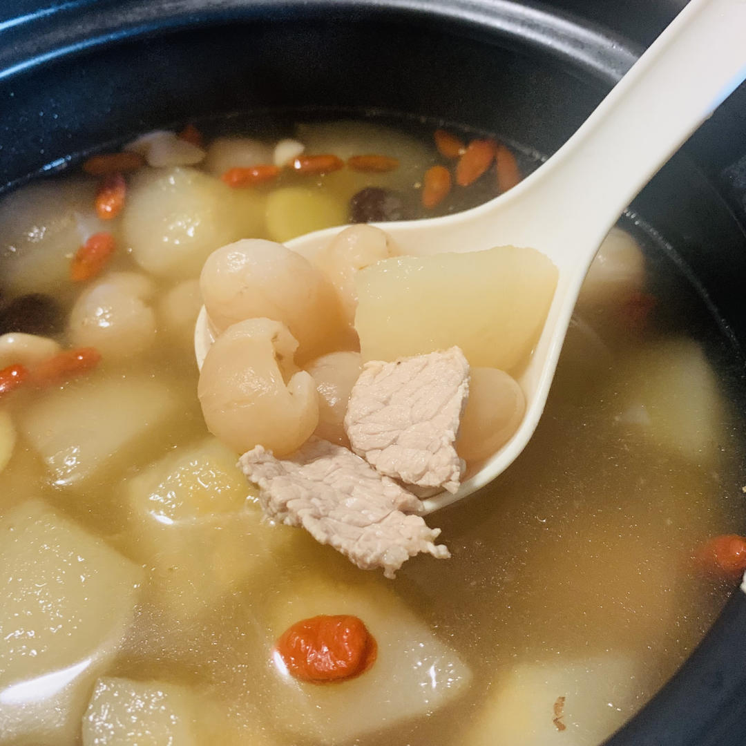 南北杏无花果瘦肉梨汤