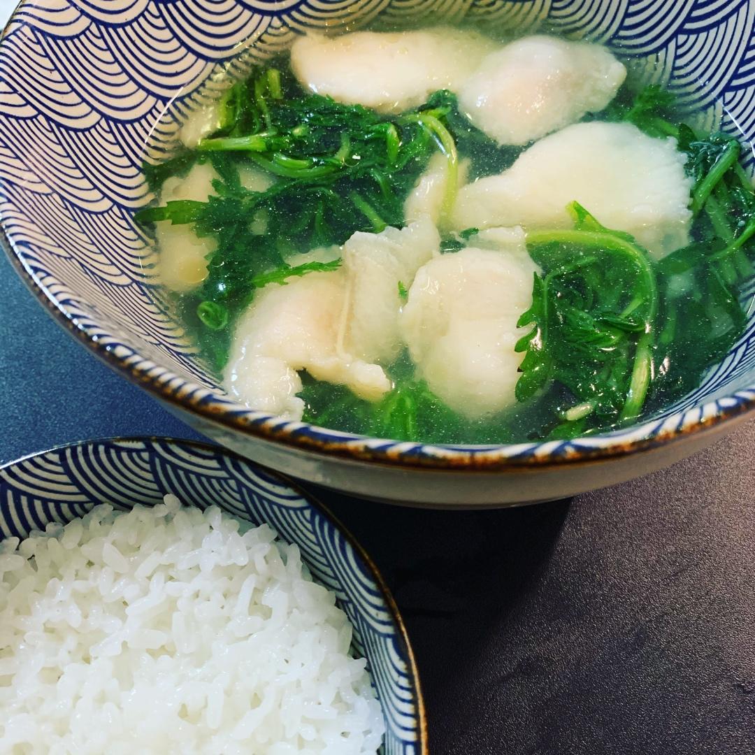 茼蒿鱼片汤（简单快手）