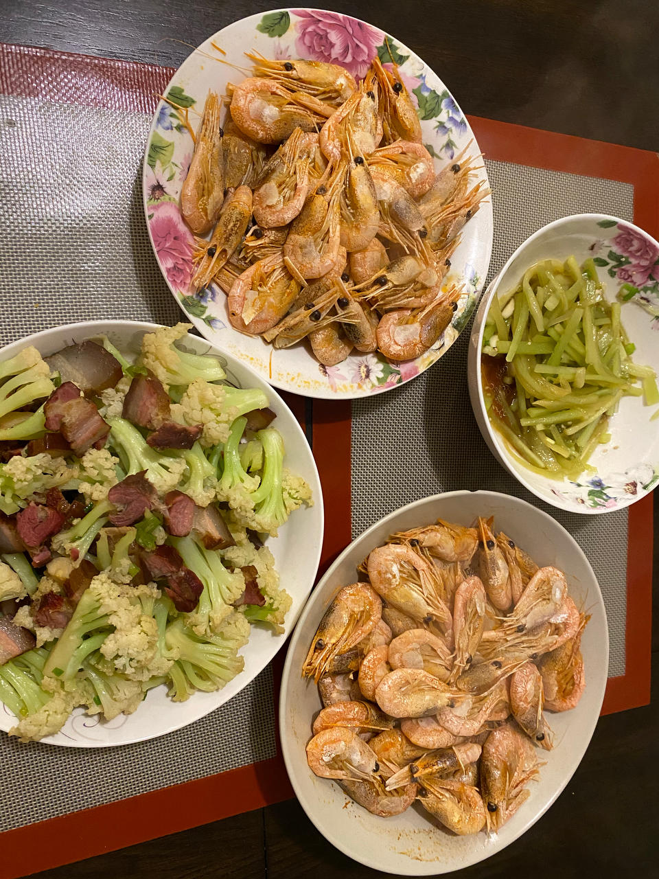 腊肉炒有机花菜