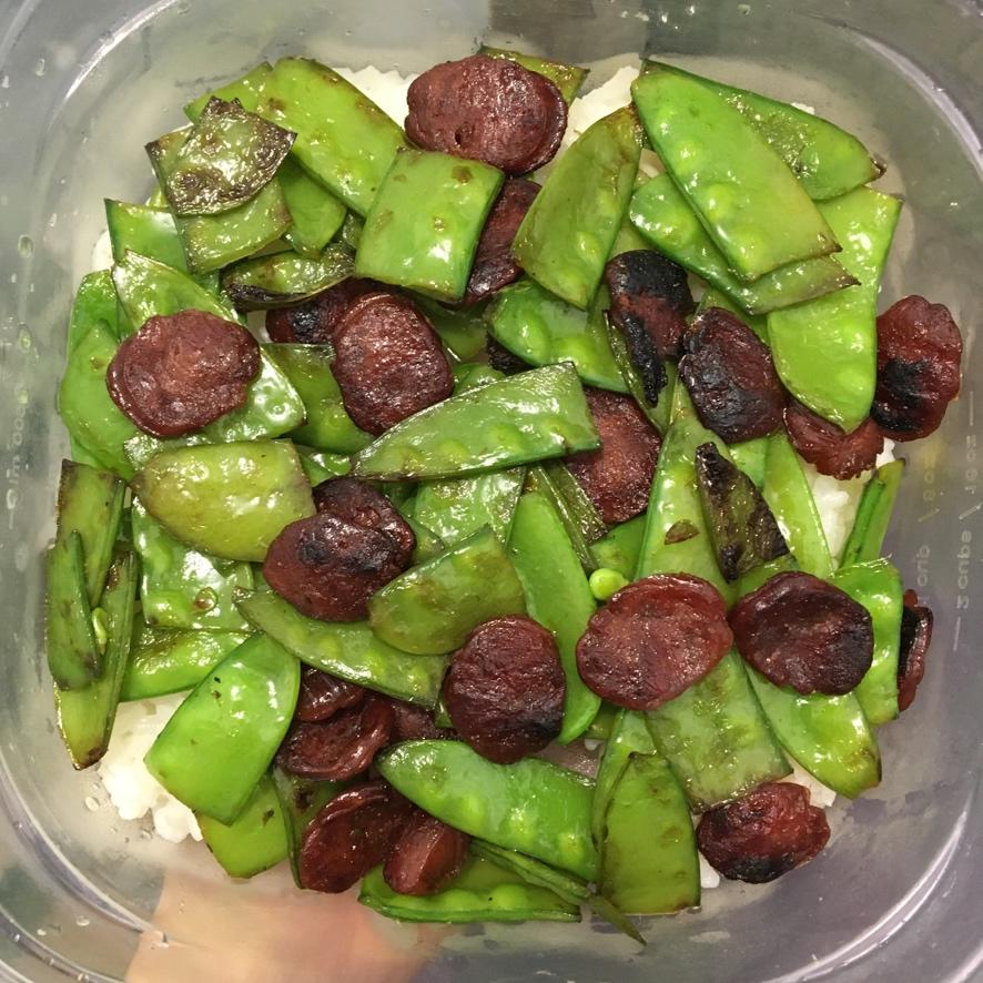 腊肠炒荷兰豆