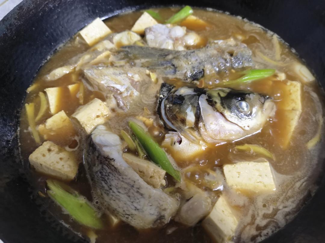 花鲢炖豆腐的做法