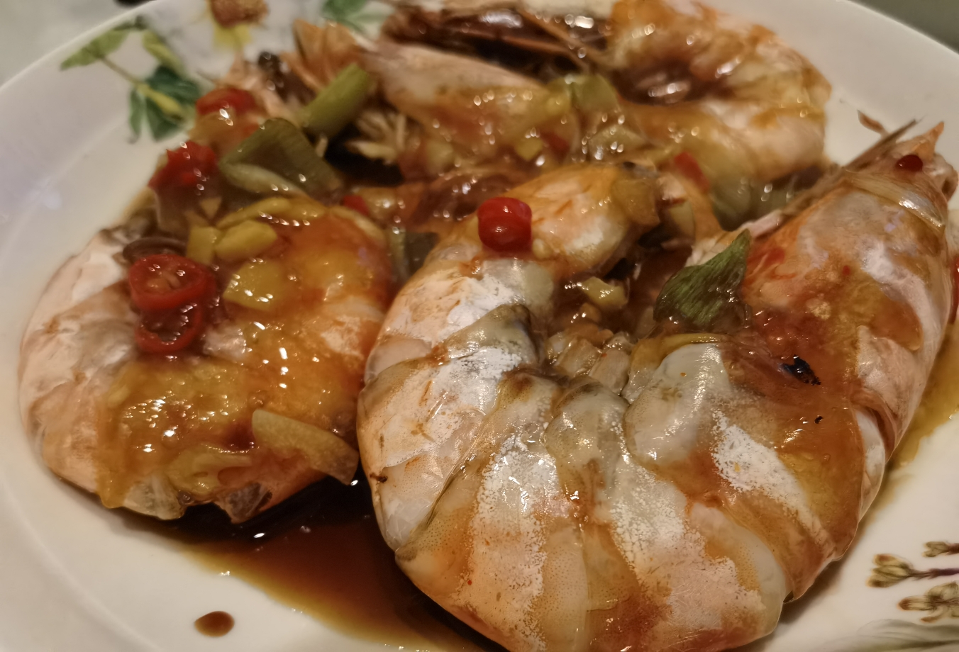 超级简单的味极鲜油淋大虾的做法