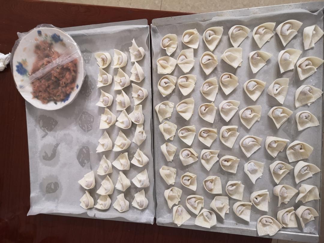 牛肉馅馄饨，元宝馄饨皮的包法