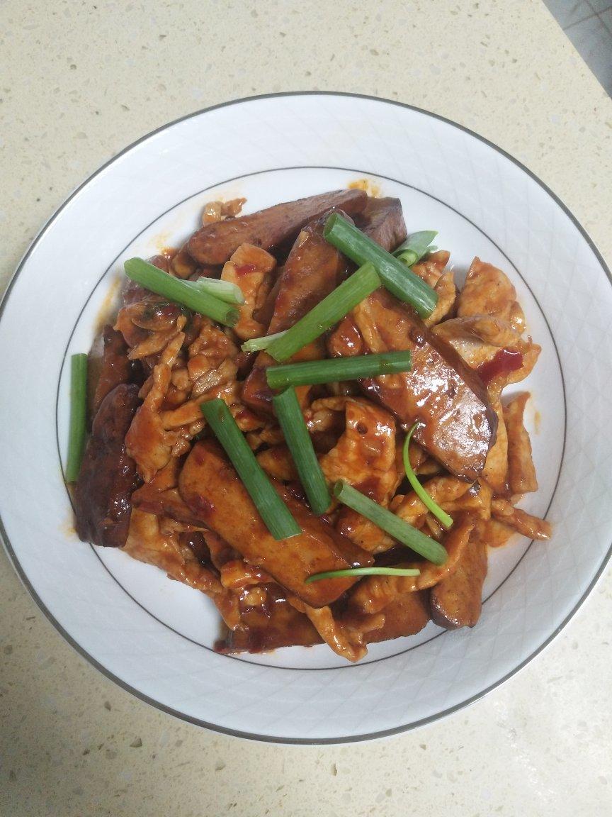 青椒肉丝炒香干