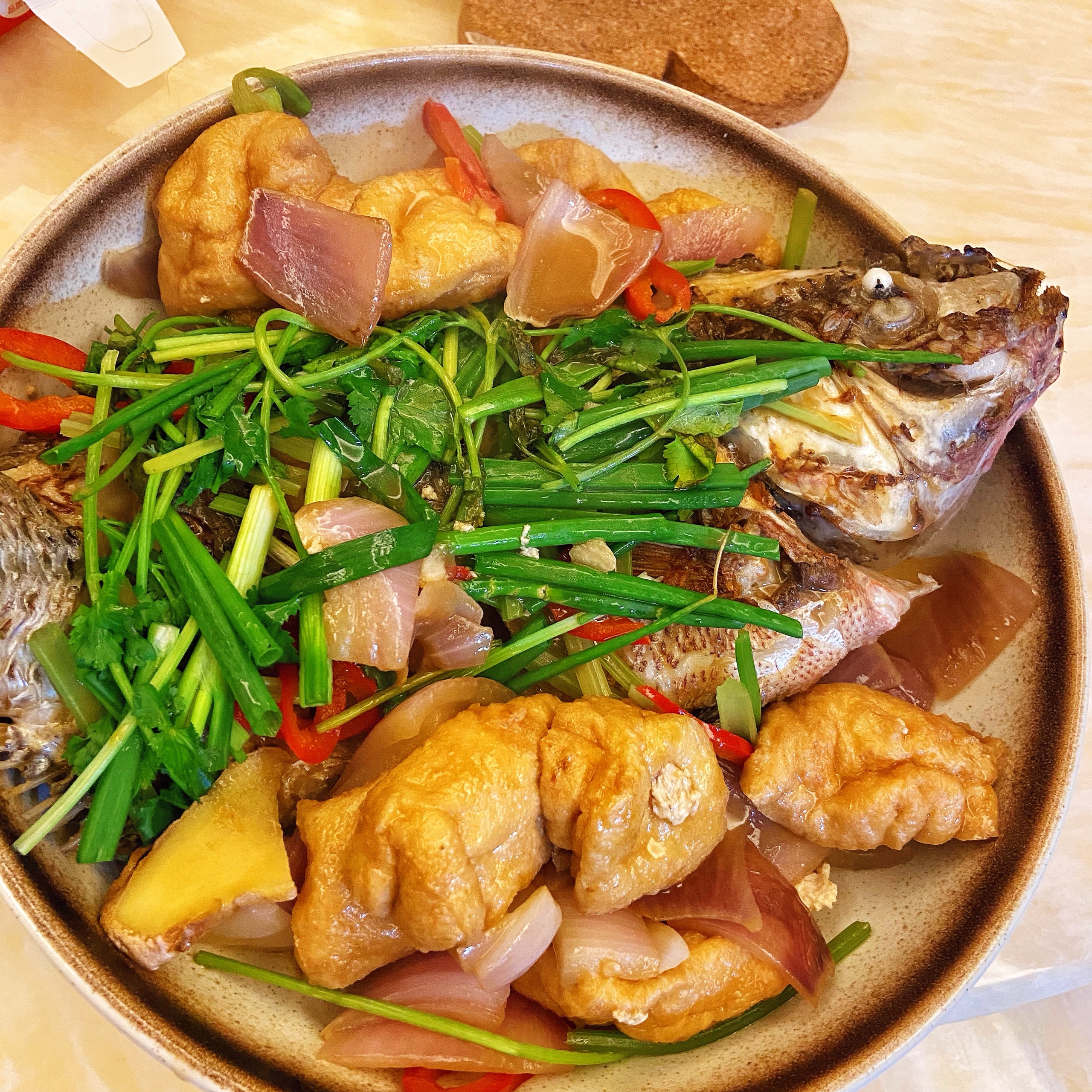 便宜又好吃的豆腐泡焖鱼的做法
