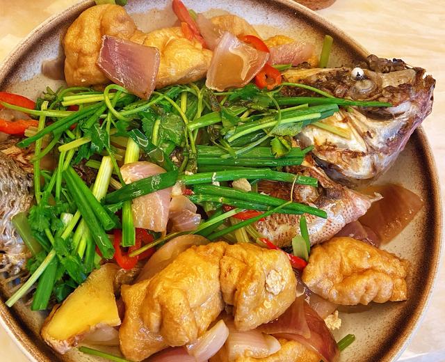 便宜又好吃的豆腐泡焖鱼的做法