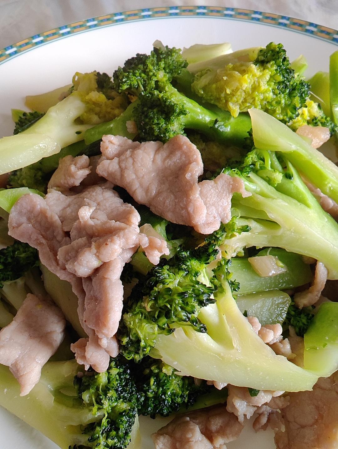 肉片炒时蔬