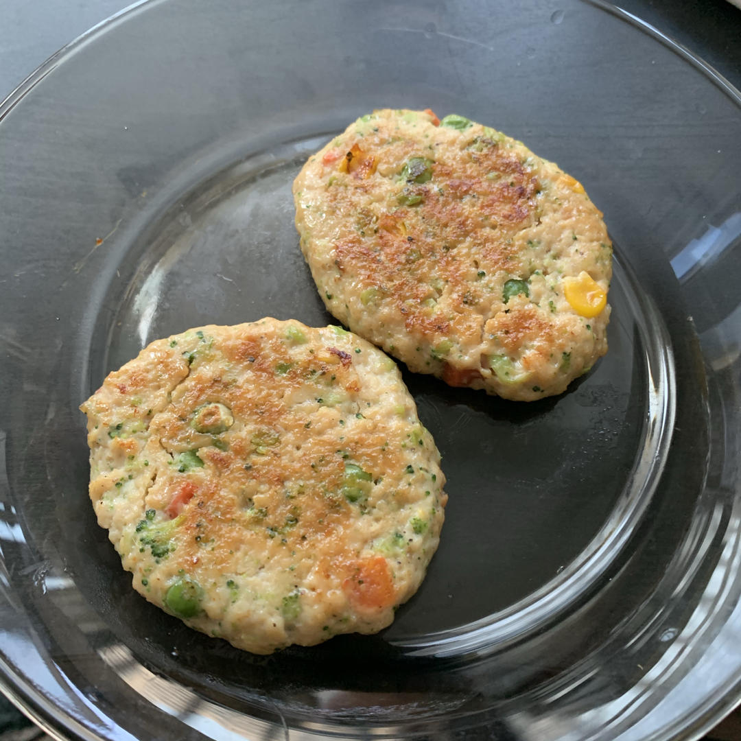 减肥餐：香煎鸡胸肉饼