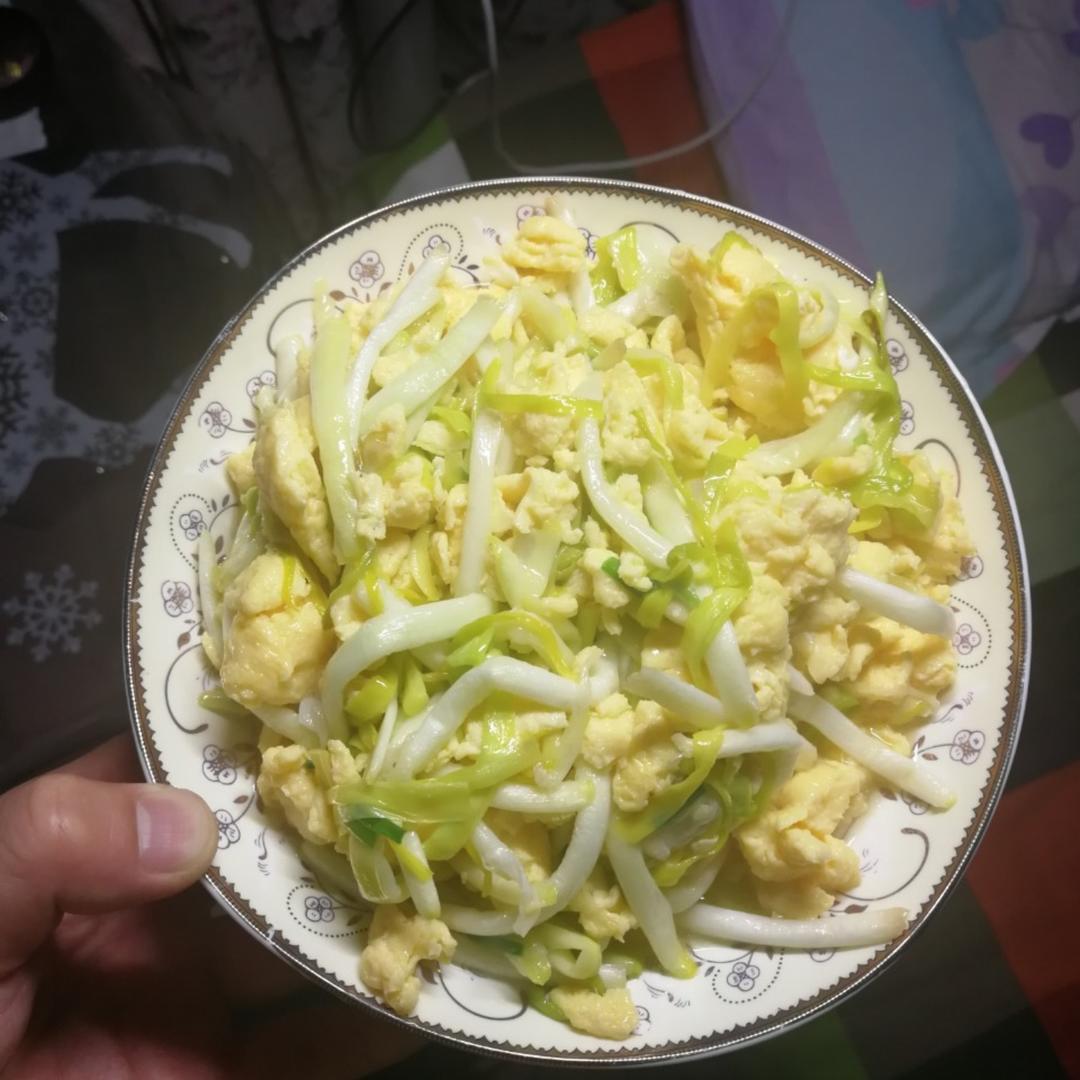 蒜黄炒滑蛋