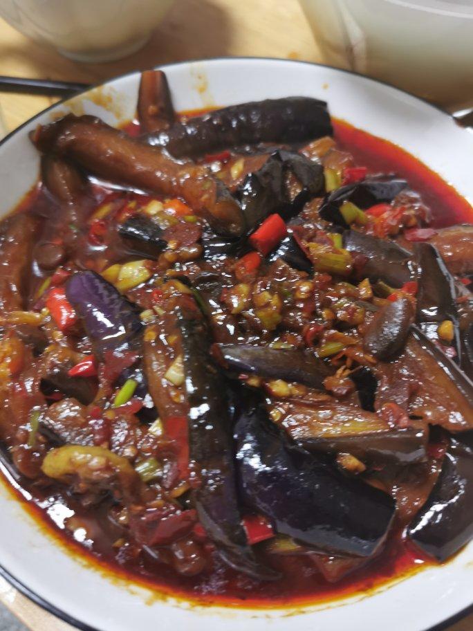 开胃下饭菜！巨简单的家常鱼香茄子煲