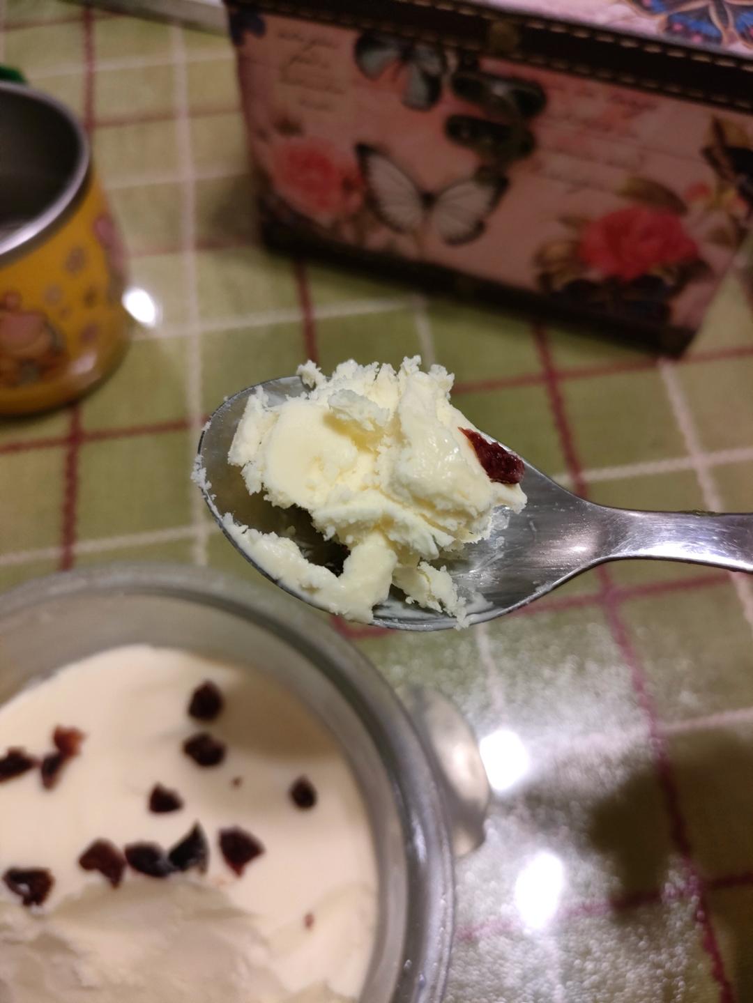 自制冰激淋（不用分次搅拌，无冰渣，熟蛋黄放心吃）