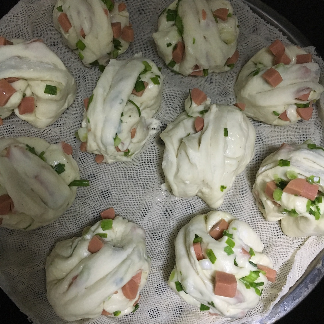 最好吃的火腿葱香花卷—附让葱不变黄的小窍门