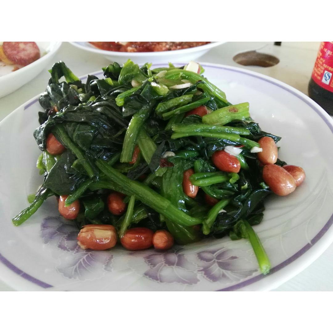 凉拌花生米菠菜