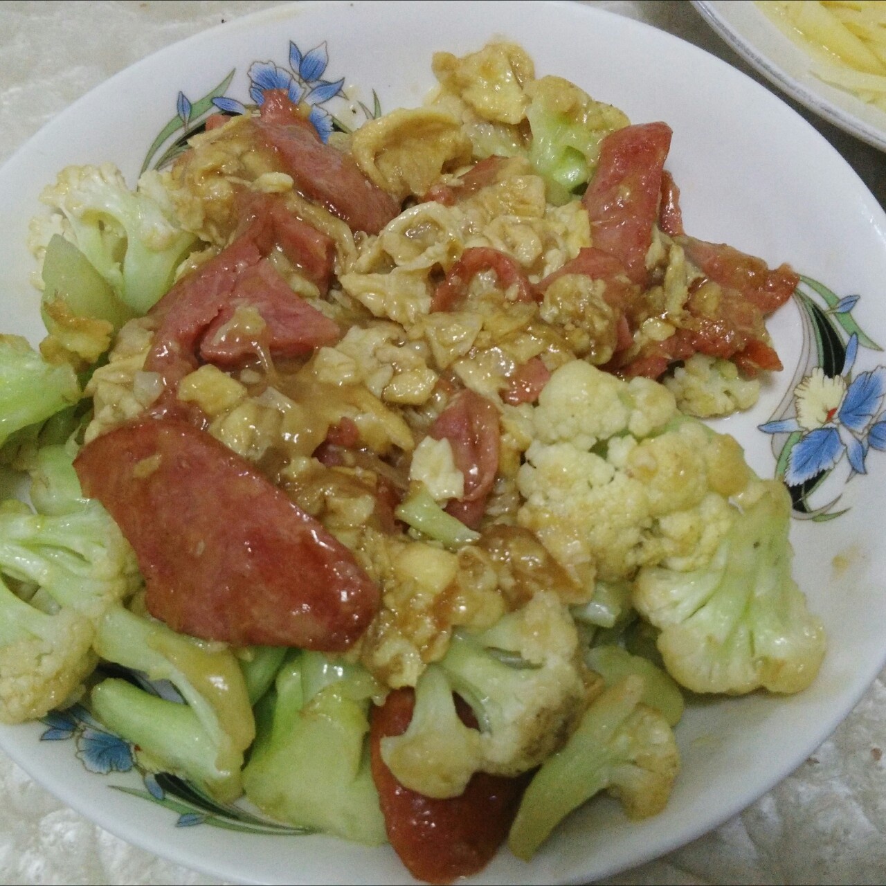 {☀快手晚餐☀}火腿肠滑蛋西兰花