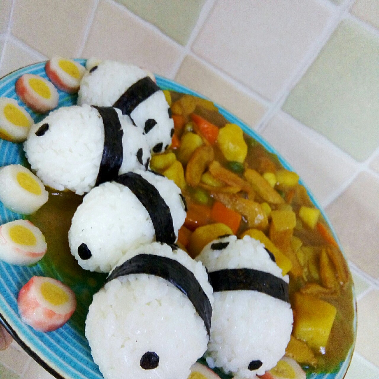 咖喱风熊猫吃翔