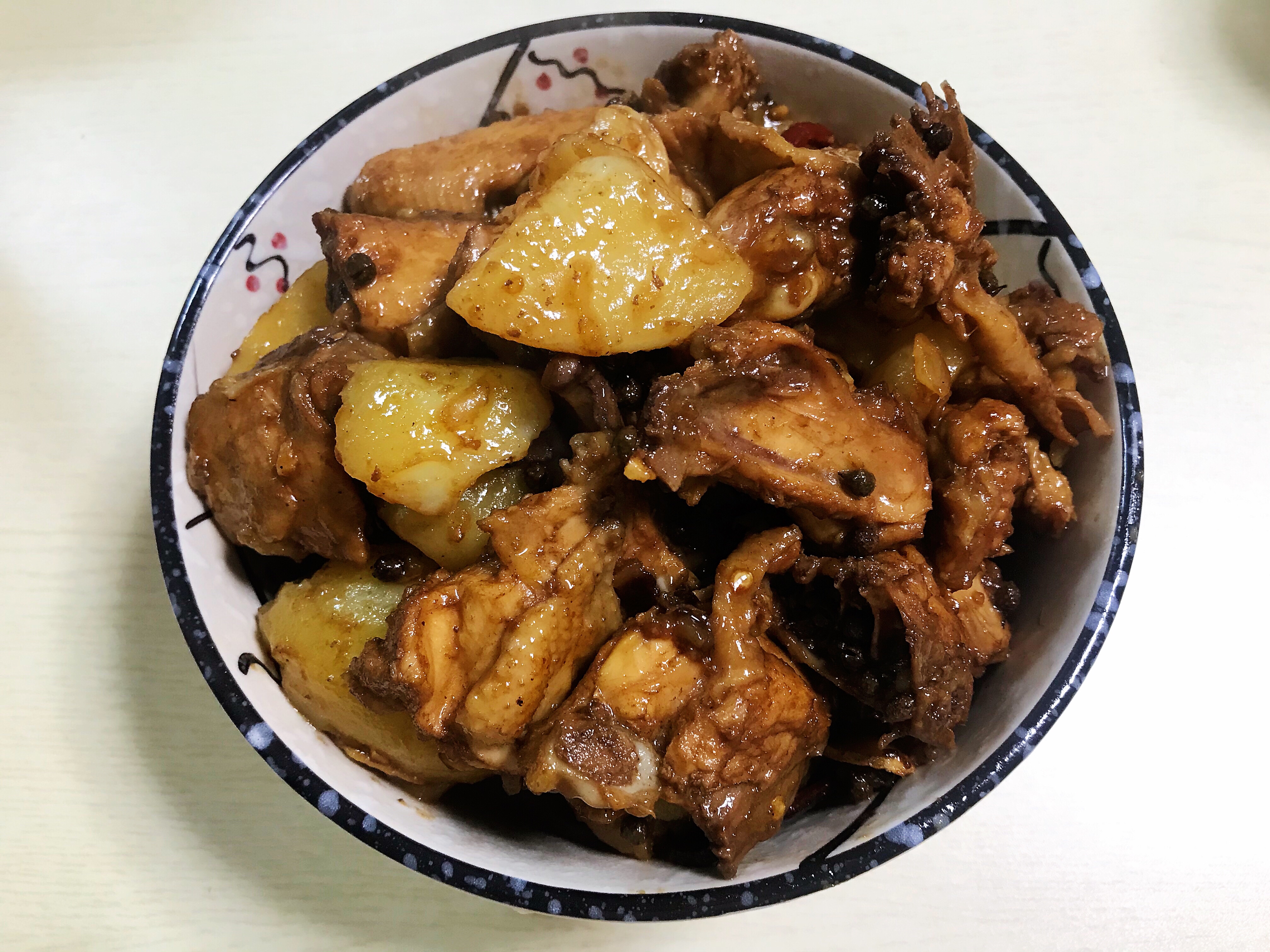 藤椒鸡块炖土豆