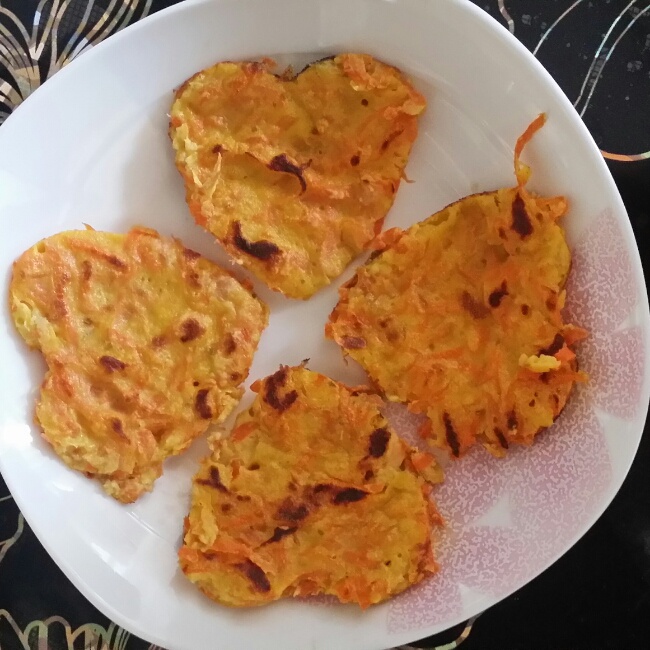 低卡少油胡萝卜丝鸡蛋饼