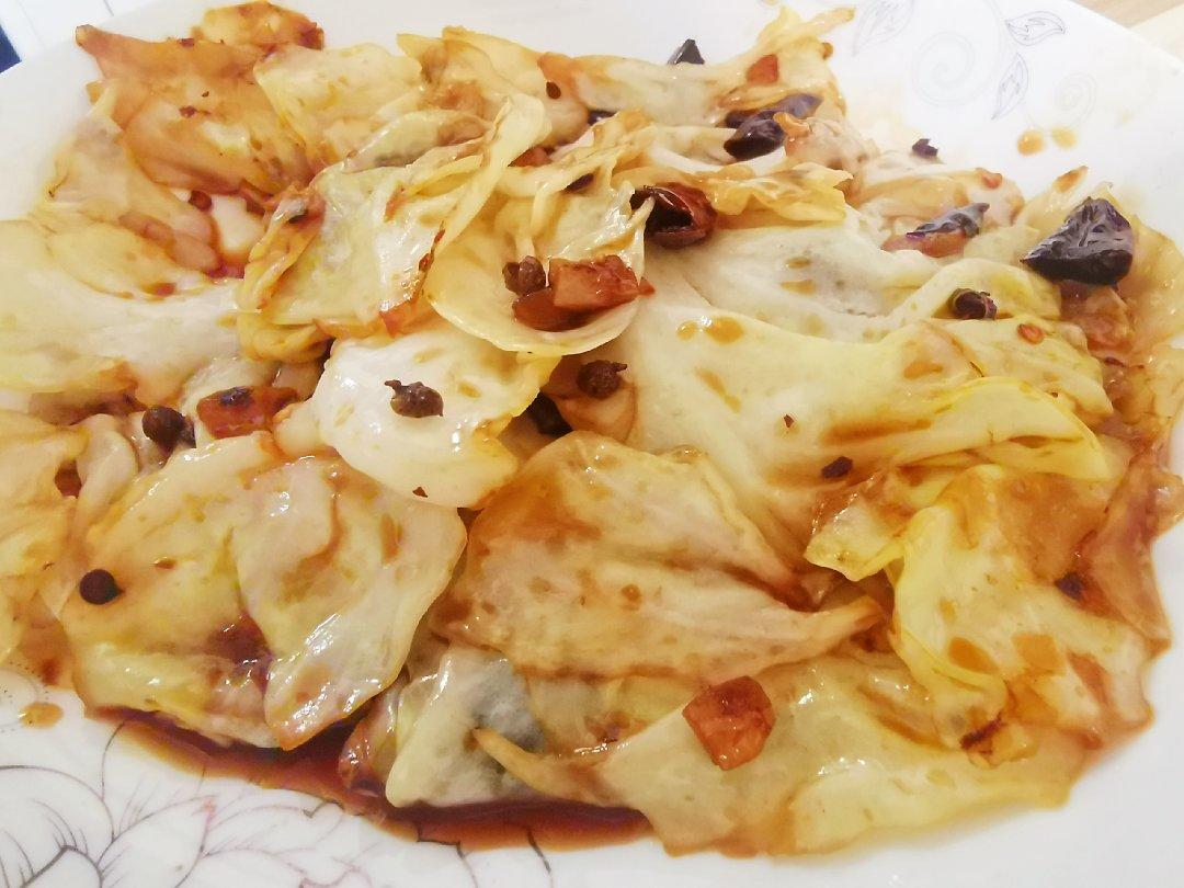 厨师长教你：“手撕包菜”的家常做法,简单又不失美味