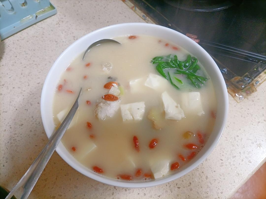 鱼头豆腐汤