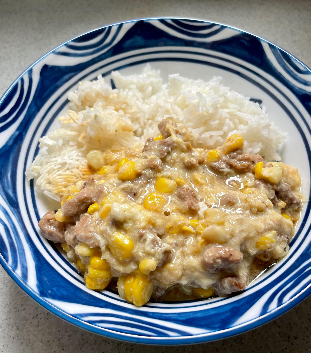 滑蛋牛肉（碟头）盖浇饭（丼）