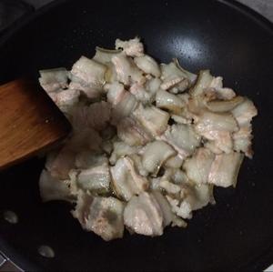 豆豉回锅肉小锅的做法 步骤2