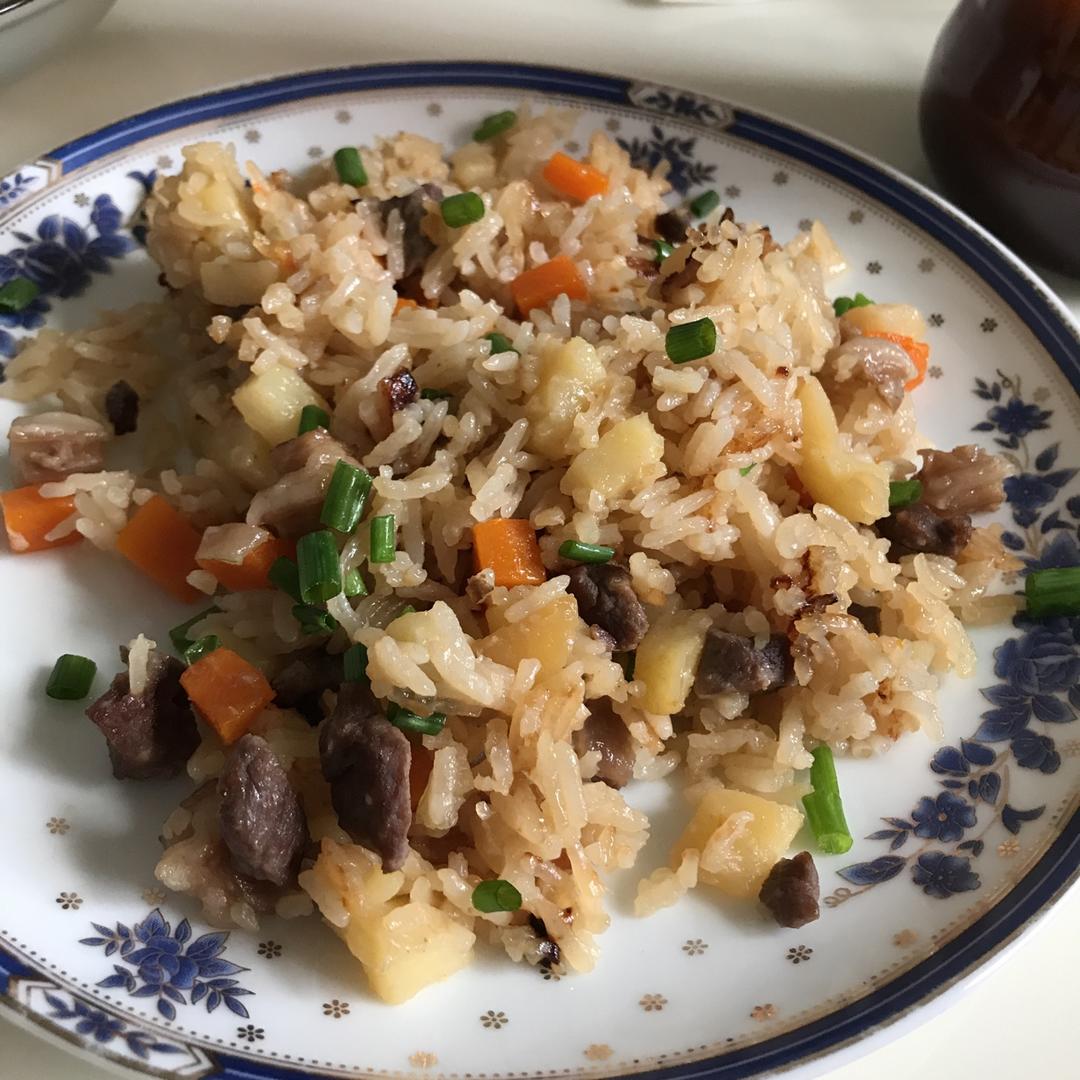 喷香羊肉焖饭