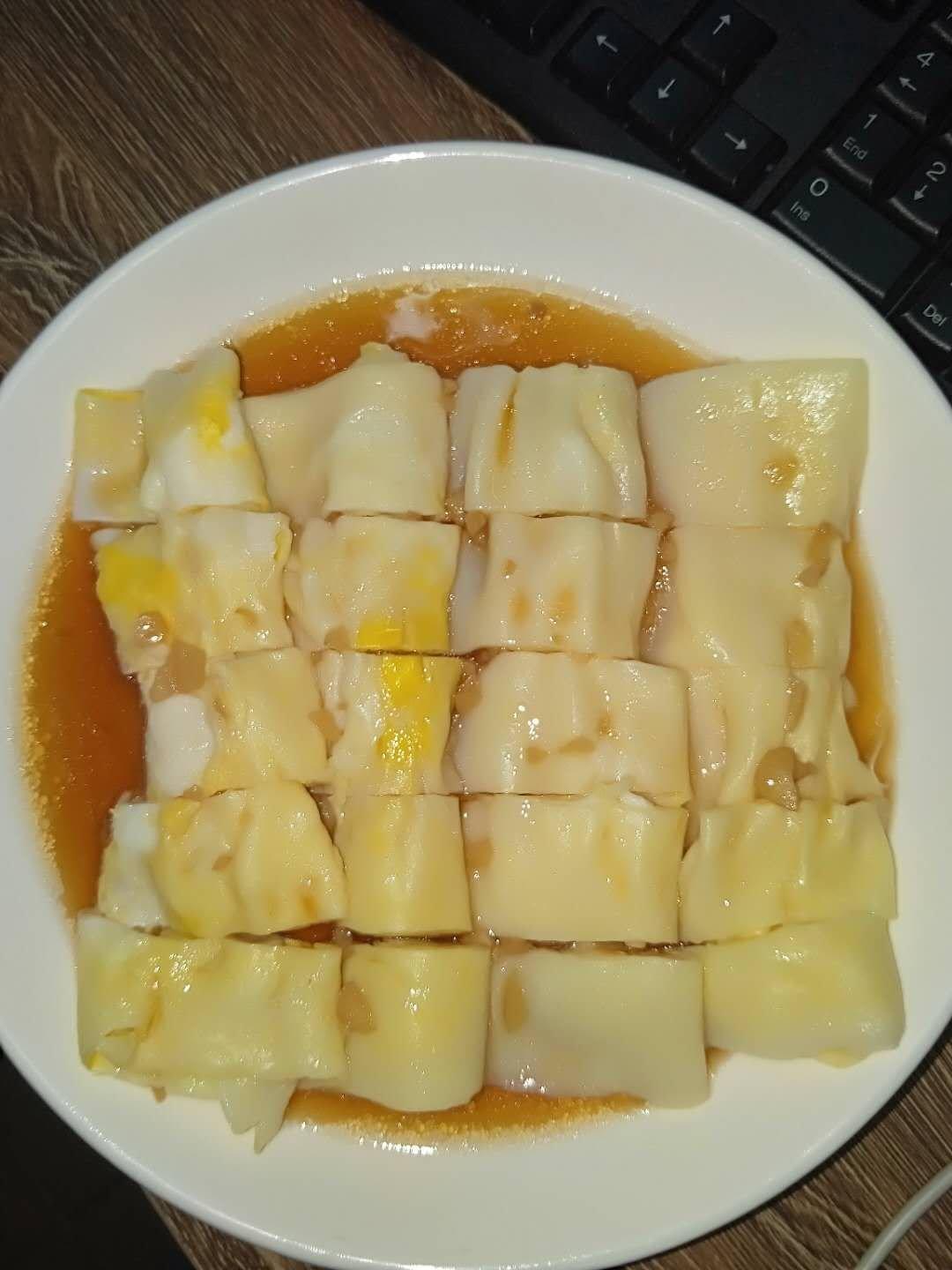 香菇酱汁薄肠粉