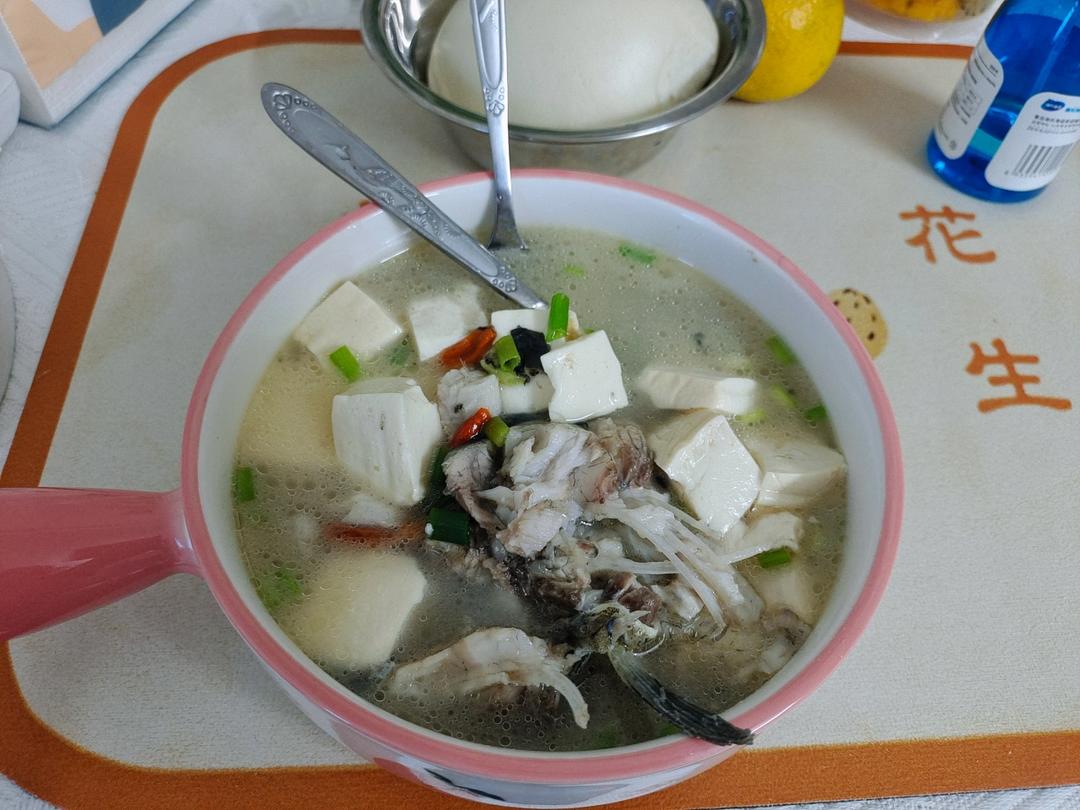 奶白豆腐鲫鱼汤