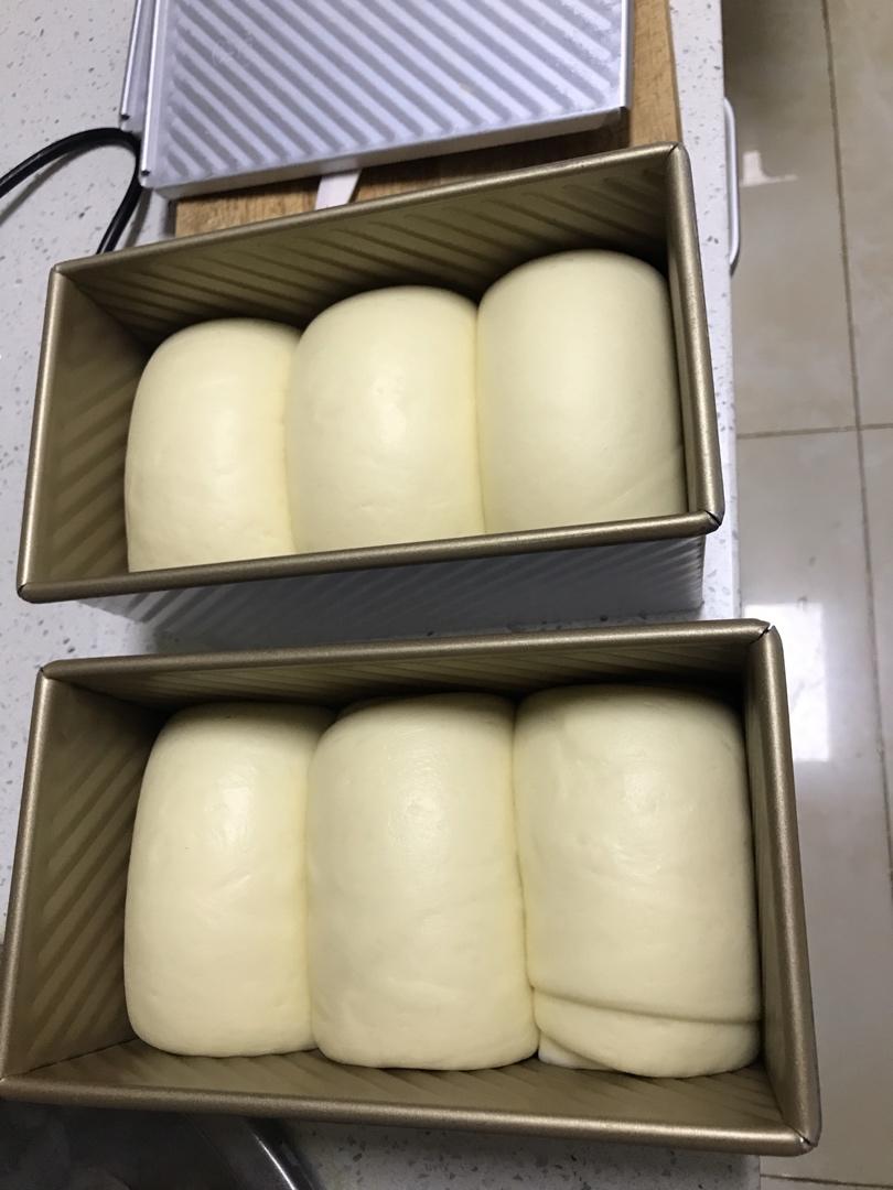 吐司，奶香手撕面包，超级香浓