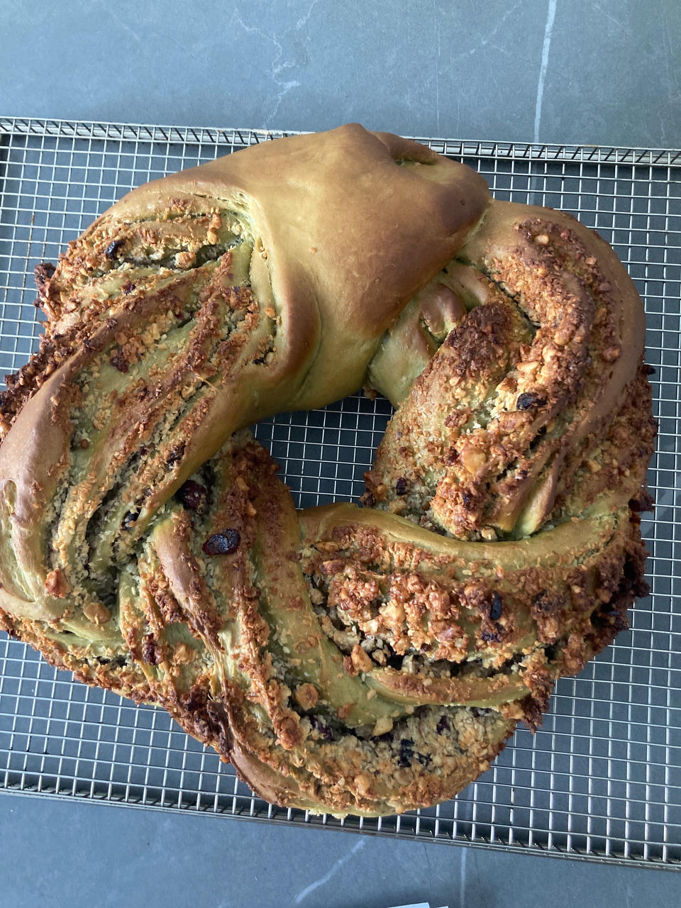 抹茶蔓越莓花环面包