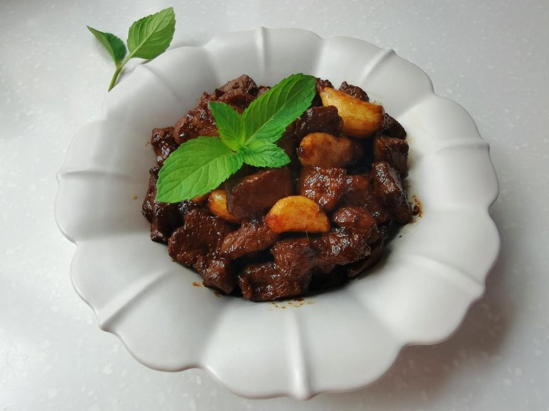 黑蒜子牛肉粒—华美新年味