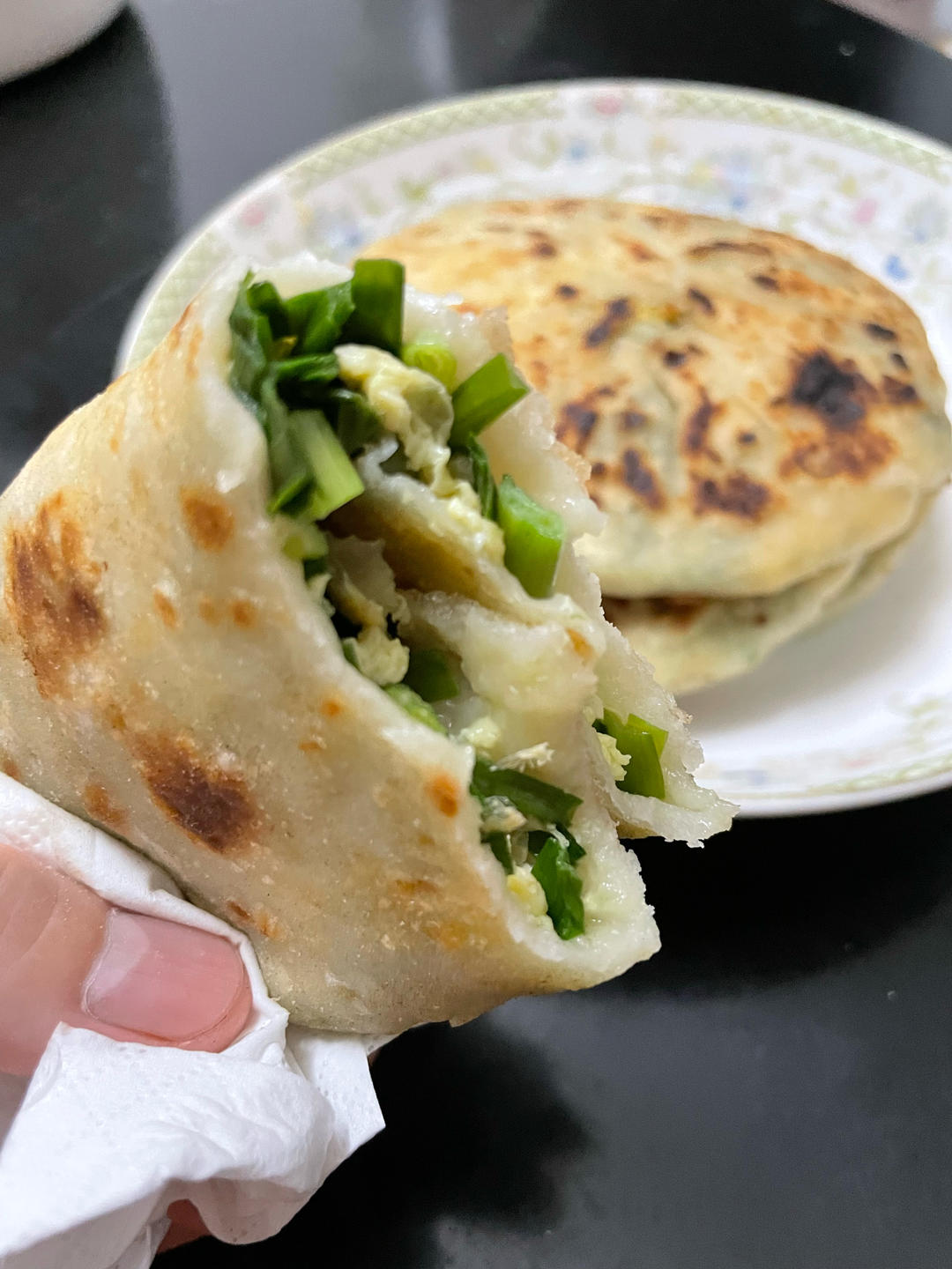 皮薄如纸的韭菜馅饼|免揉面法