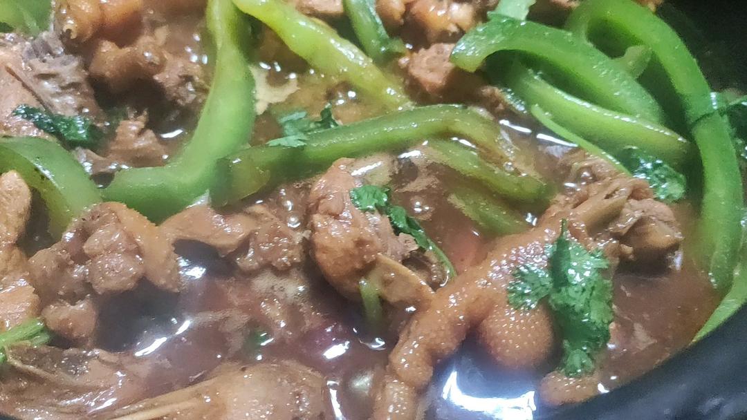 一鸡两吃的广东鸡煲