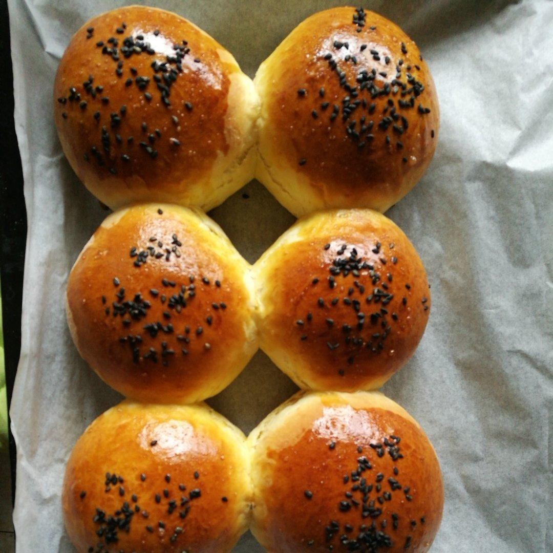 超软牛奶小餐包